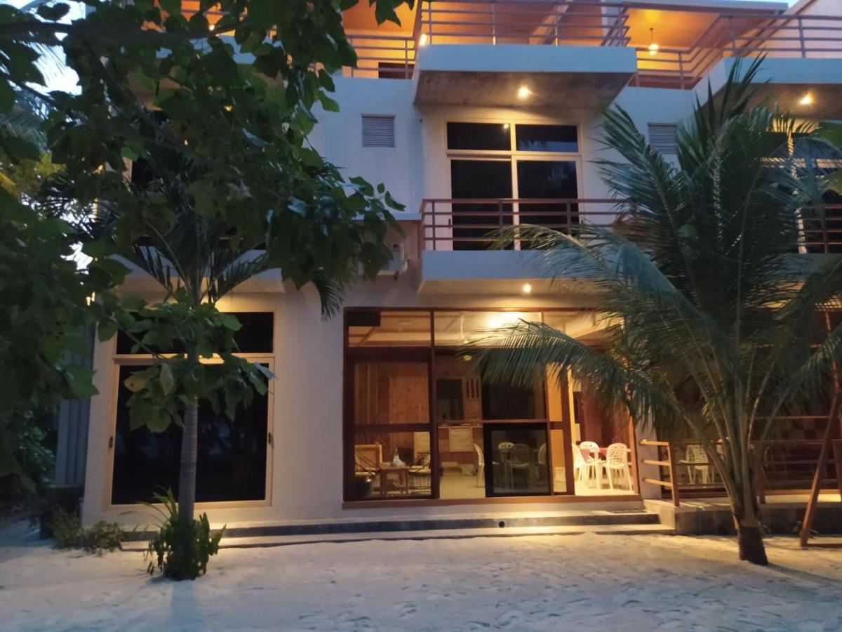 Finolhu Beach Guest House เฟลิดู ภายนอก รูปภาพ