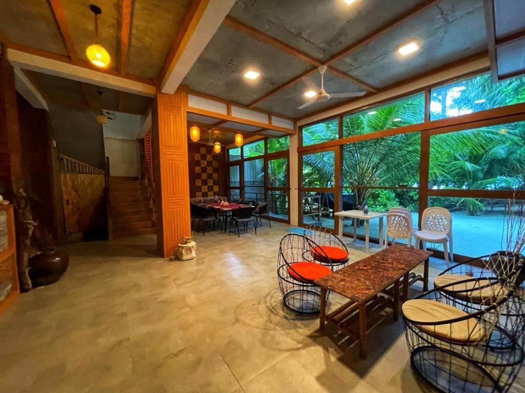 Finolhu Beach Guest House เฟลิดู ภายนอก รูปภาพ