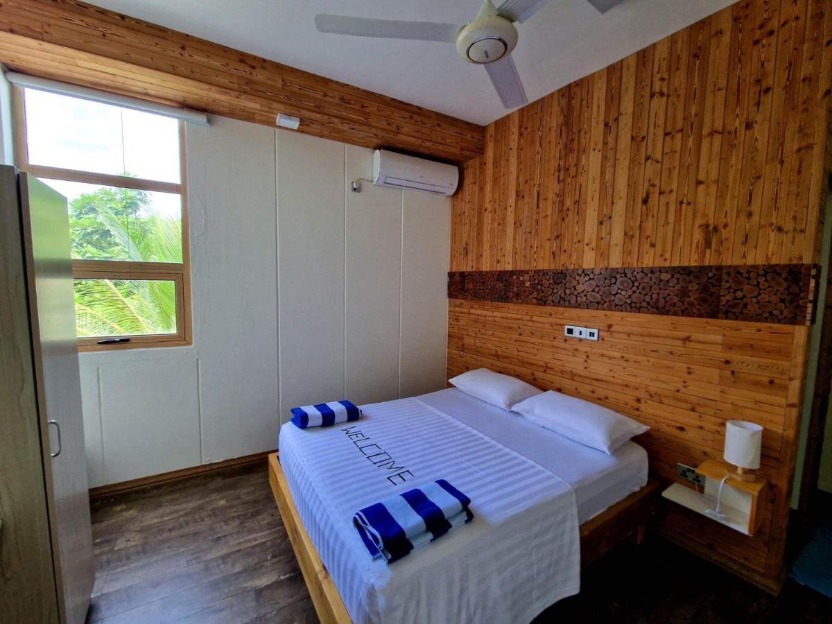 Finolhu Beach Guest House เฟลิดู ภายนอก รูปภาพ